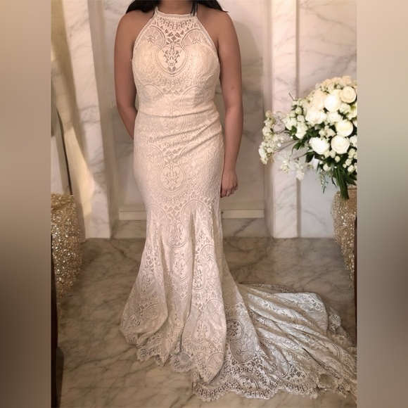 Allure Bridals Dresses & Skirts - Allure Bridals Wilderly Bride “Julie F-147” Off-White/Sand Wedding Gown size 12